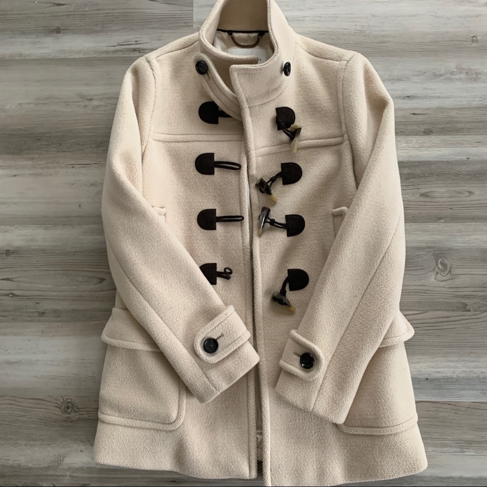 Beige 100 % wool Banana Republic coat